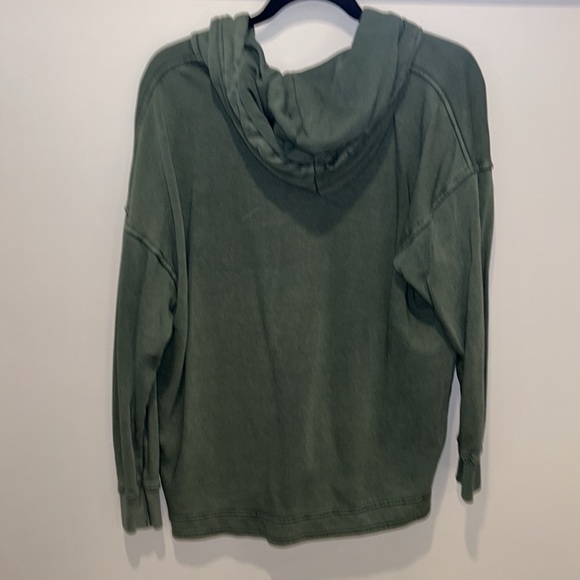 Half button up - Picture 2 of 2